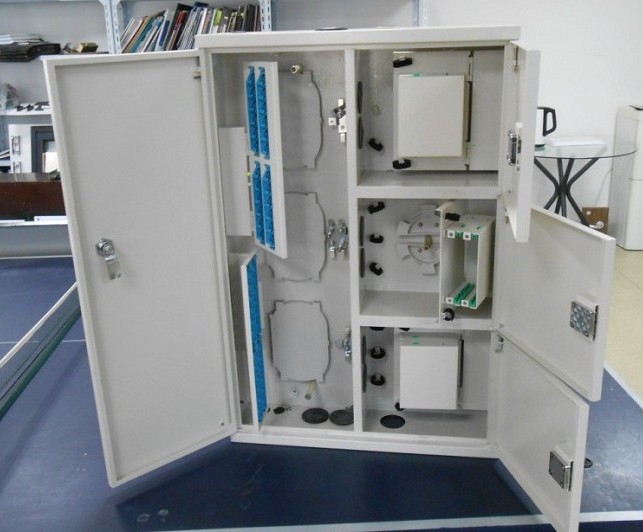 中国铁通12芯三网合一光纤分配箱